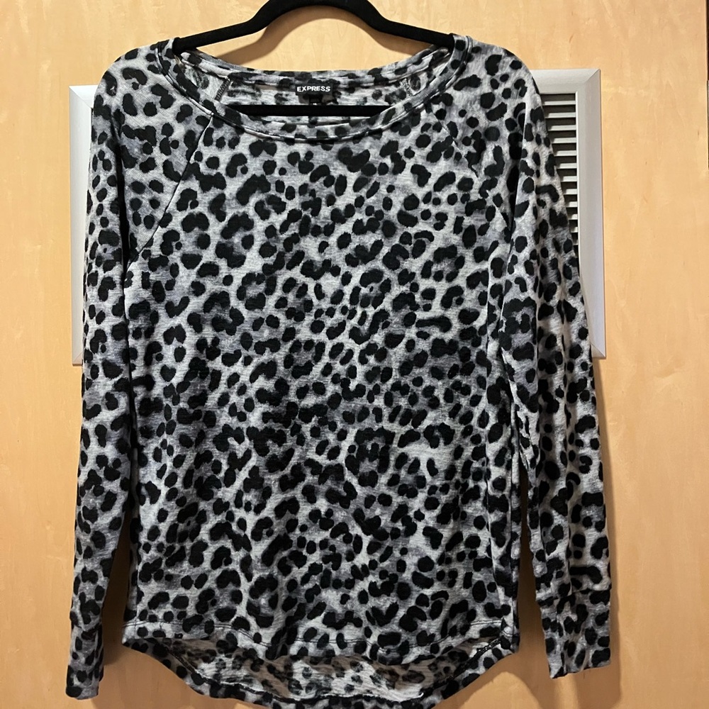 Express XS cheetah tunic